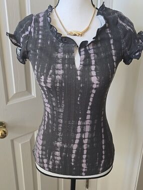 TRUE CRAFT WOMEN'S JUNIOR SHORT SLEEVE BLACK TIE DYE SUMMER TOP SIZE XS